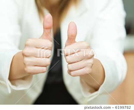 Thumbs up 6199782