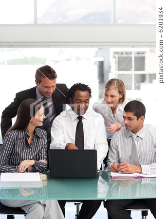 Business team working in office 6201934