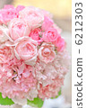 A bouquet 6212303