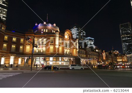 Tokyo Station Marunouchi North Exit Night view 6213044