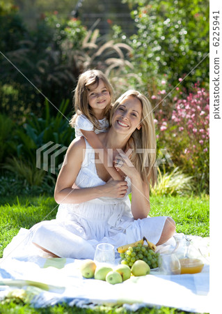Handsome young mother with her daugther 6225941