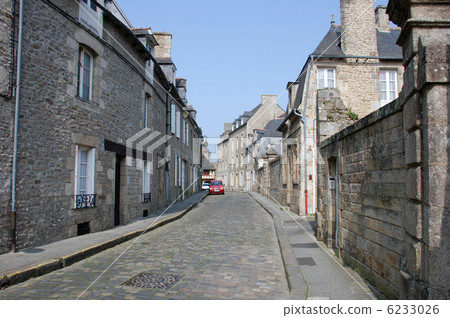 Stone buildings in the old town of Dinant, Brittany, France Stone buildings in the old town of Dinant, Brittany, France 6233026