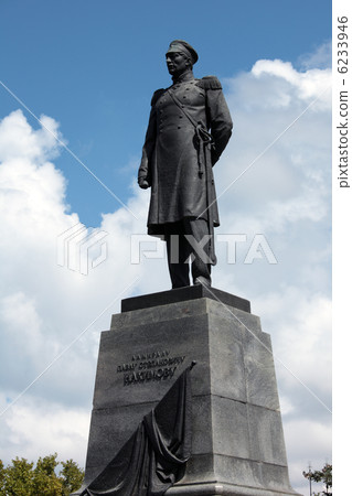 Monument to admiral Nakhimov in Sevastopol 6233946