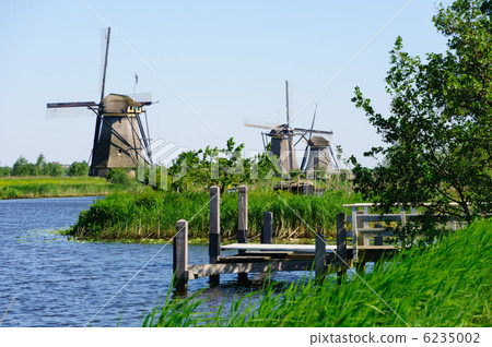 Netherlands World Heritage Kinderdijk = Elshaut windmill network 6235002
