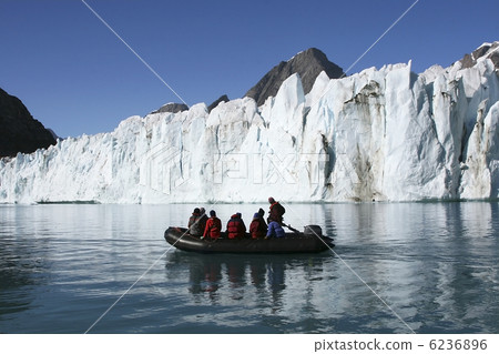 Arctic tourism Arctic tourism 6236896