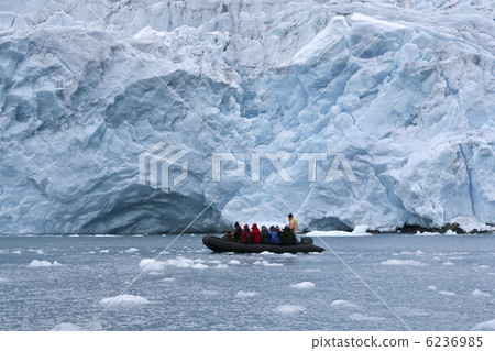 Front of a glacier Front of a glacier 6236985