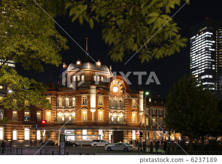 Tokyo Station Marunouchi North Exit Night view 6237189