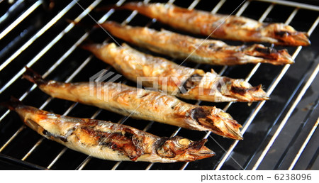 Baked shishamo 6238096