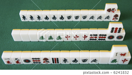 Three types of mah-jong calligraphy 6241832