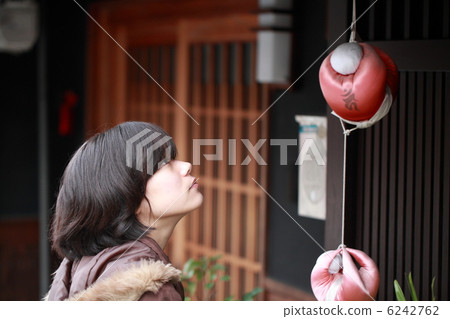The girl in Nara The girl in Nara 6242762