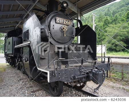 C11 type steam locomotive (1) C11 type steam locomotive (1) 6243036