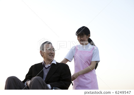 助手 女傭 管家 6249547