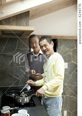 嬰兒潮一代 年長 中式料理 6249776