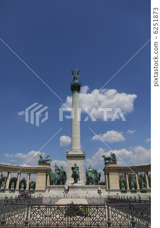 英雄在布達佩斯的廣場 英雄在布達佩斯的廣場 6251873