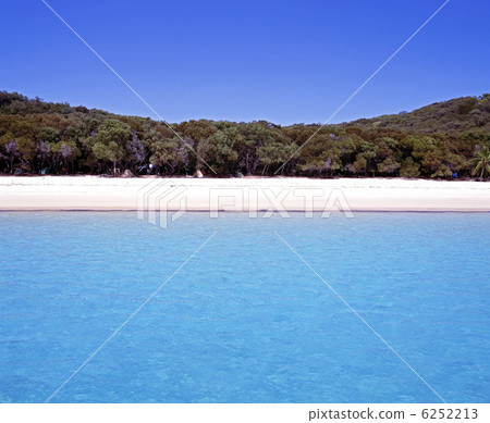 Australia's Whitehaven Beach 6252213
