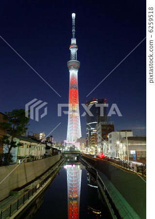 從東京塔橋在聖誕節點亮東京天空樹·蠟燭樹觀看 從東京塔橋在聖誕節點亮東京天空樹·蠟燭樹觀看 6259518