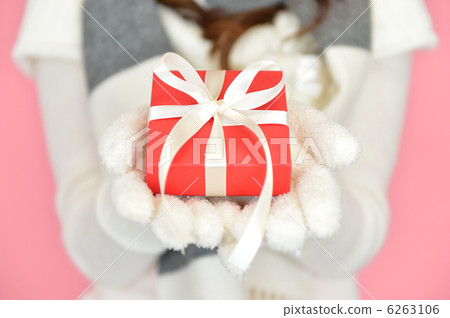 Valentine's Day gifts. 6263106