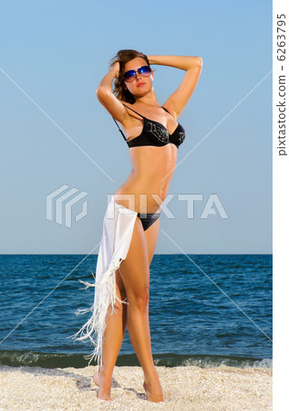 Sexy pretty young woman Sexy pretty young woman 6263795