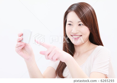 Smartphone and middle women 6265293