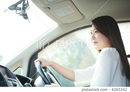 Middle female driving image 6265342