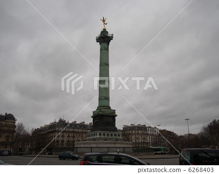 Bastille Plaza 6268403