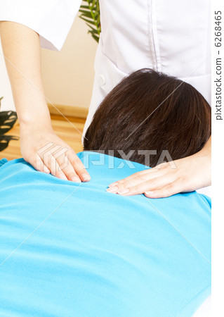 做按摩的女人 6268465