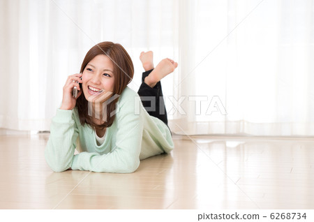 A woman relaxing in the room 6268734