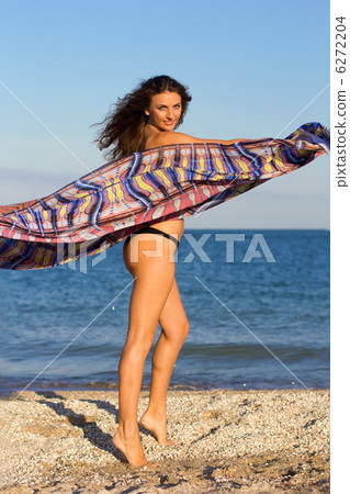 Cheerful young woman Cheerful young woman 6272204