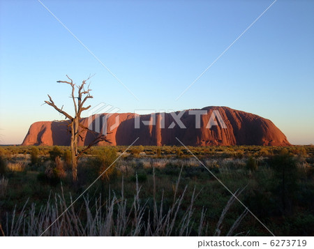 Morning glow Ayers Rock 6273719
