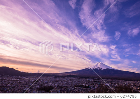 Fuji of Morning glow from Fujiyoshida City Fuji of Morning glow from Fujiyoshida City 6274795