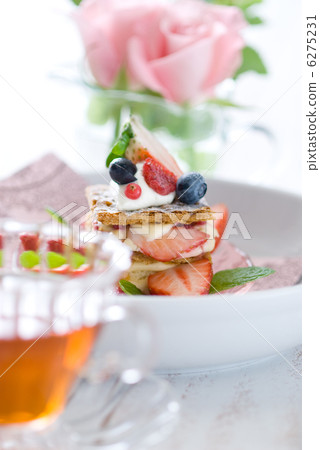 Strawberry Millefeuille 6275231