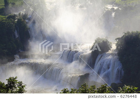 Tokuten Falls 6276448