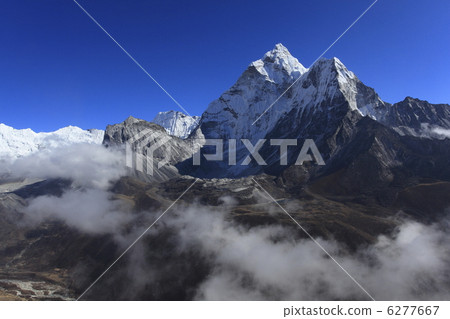 Amadabram from Dimboche Amadabram from Dimboche 6277667