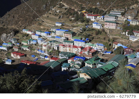 Namche 6279779