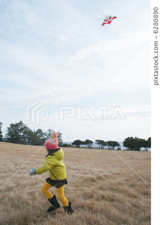 Kite flying 6280890