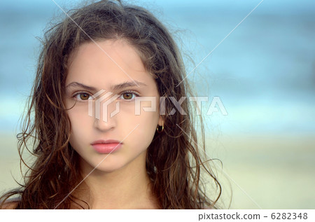 Portrait of a serious teen girl Portrait of a serious teen girl 6282348
