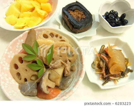 New Year's cuisine 6283223