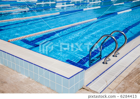 Image of swimming pool ... 6284413