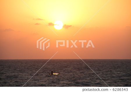 夕陽 6286343