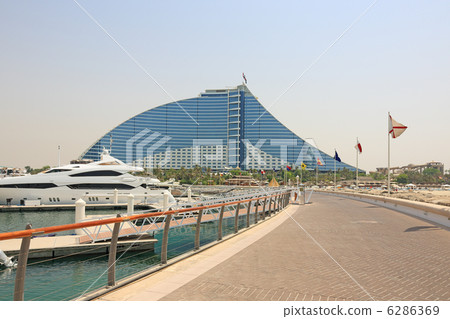 Luxury marina in Dubai Luxury marina in Dubai 6286369