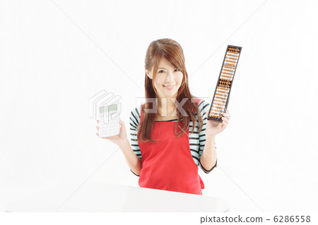 Household image 6286558