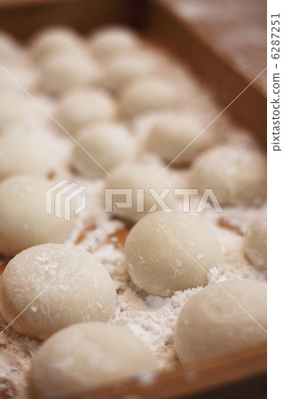 Mochi Mochi 6287251