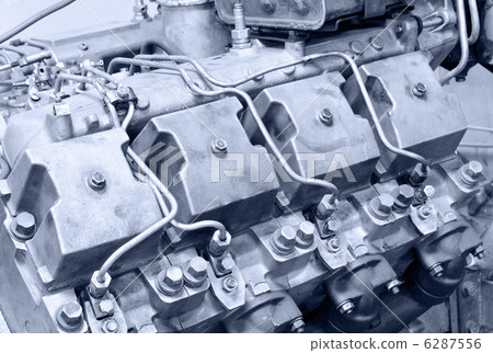 four cycle engine 6287556