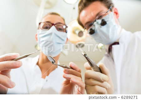treatment at dentist from perspective of patient treatment at dentist from perspective of patient 6289271