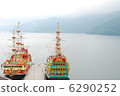 Lake Ashi and pleasure boats 6290252