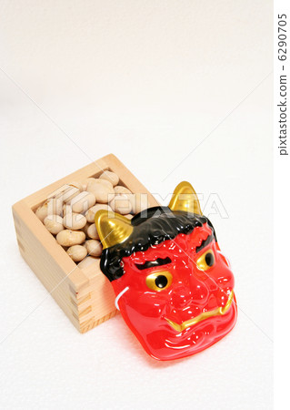 Setsubetsu bean and demon to the left 6290705