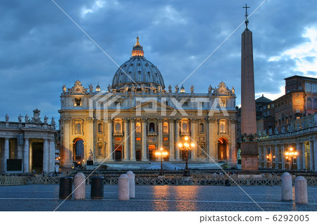 Saint Petres Basilica at evening in Vatican. 6292005