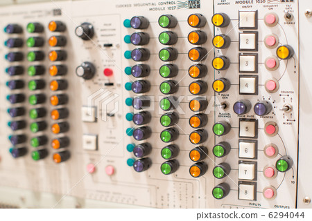 Arp·合成器 6294044