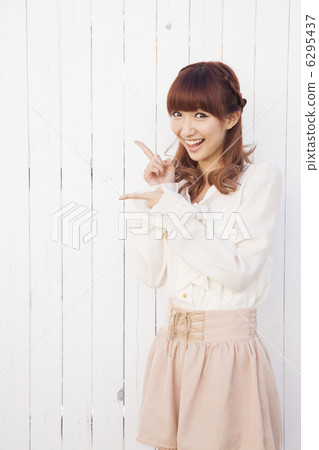 領結上衣婦女 6295437