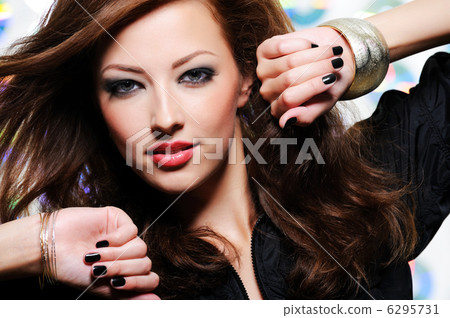 Portrait of fashion beautiful  woman with make-up 6295731